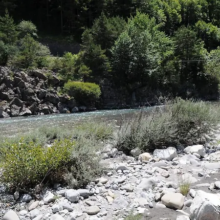 مكان تخييم Camping L'adrech 2*