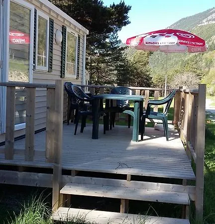 مكان تخييم Camping L'adrech Saint-André-les-Alpes
