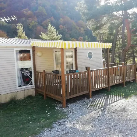 Camping L'adrech مكان تخييم